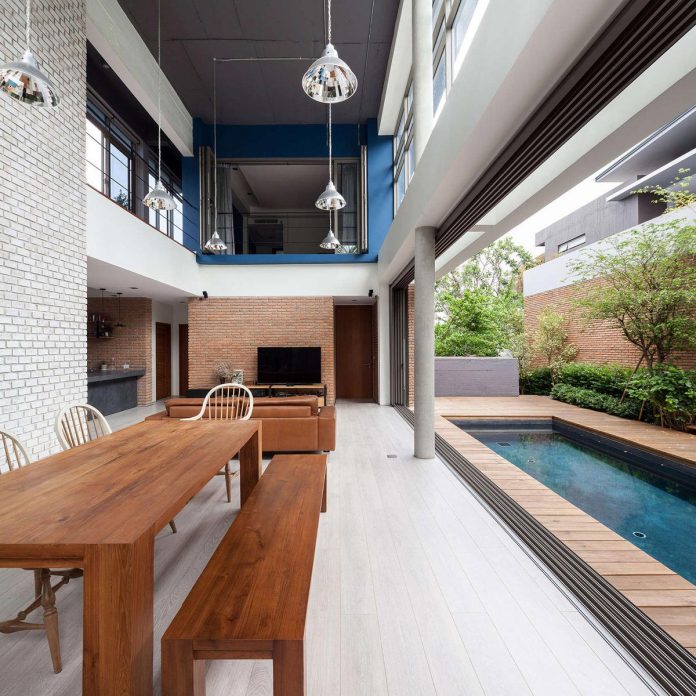 two-houses-nichada-bangkok-designed-alkhemist-architects-09
