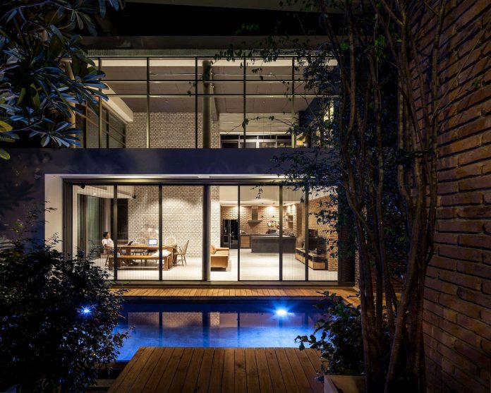 two-houses-nichada-bangkok-designed-alkhemist-architects-16