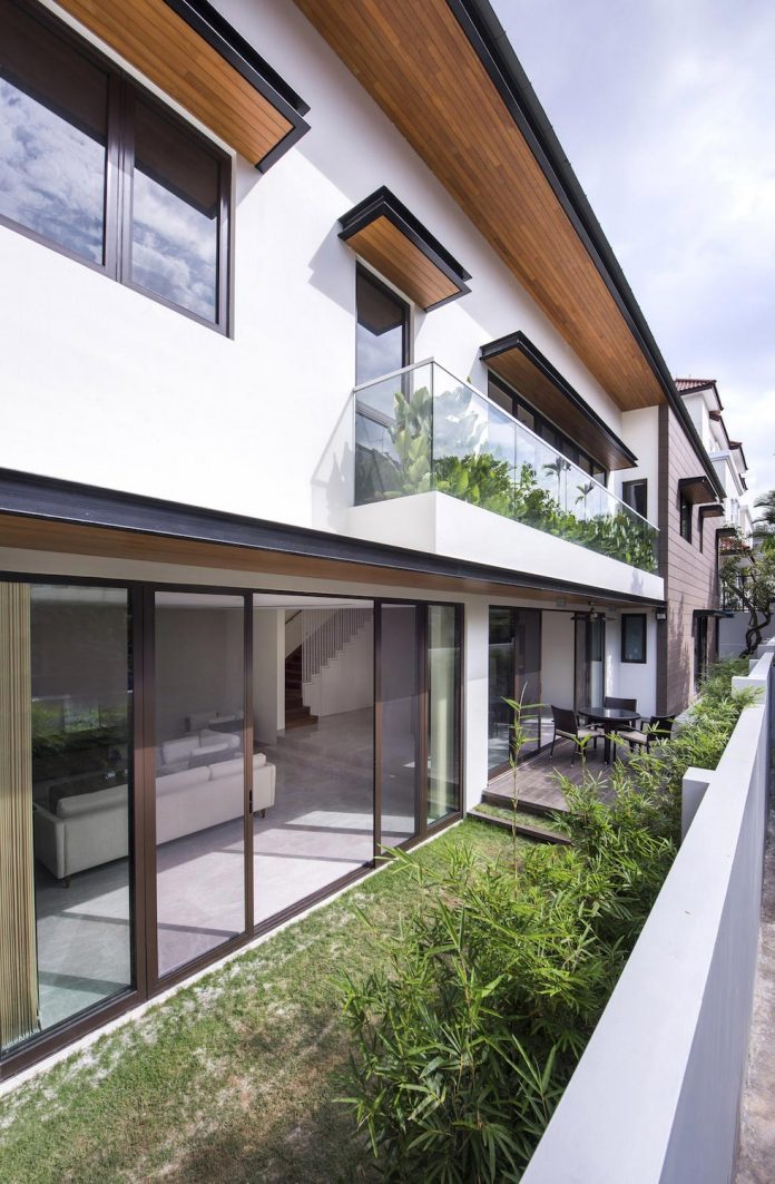 two-story-house-screens-singapore-adx-architects-02