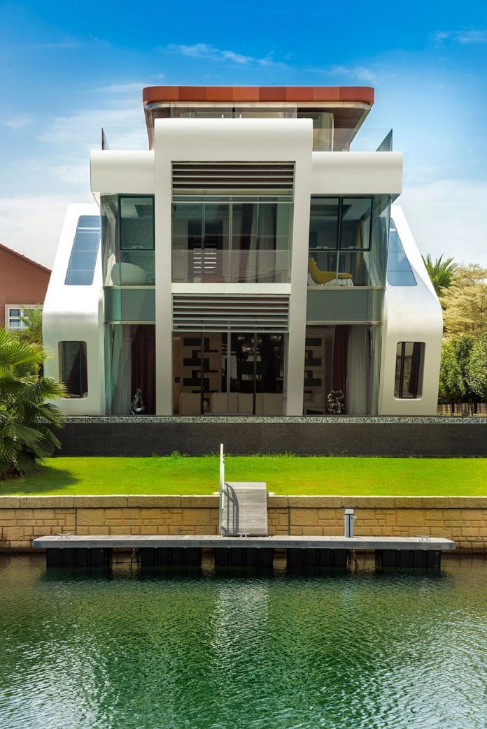 ultramodern-mistral-villa-singapore-designed-mercurio-design-lab-03