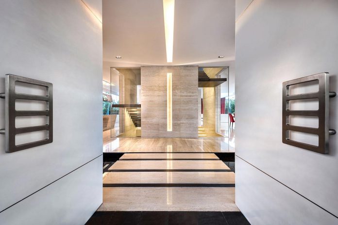 ultramodern-mistral-villa-singapore-designed-mercurio-design-lab-12