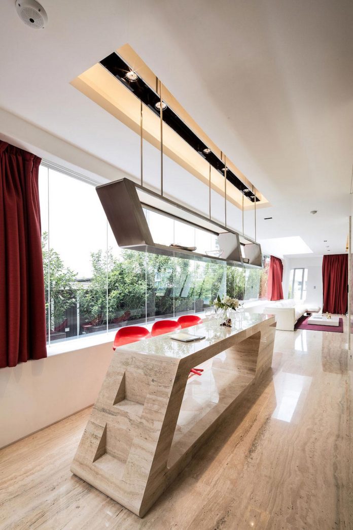 ultramodern-mistral-villa-singapore-designed-mercurio-design-lab-17
