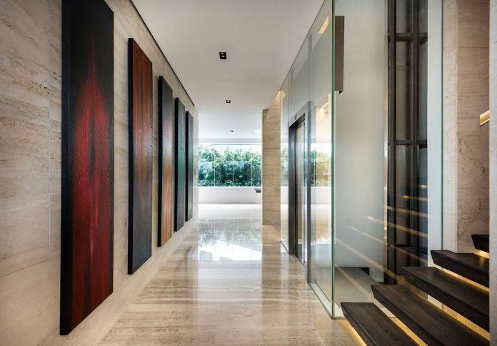 ultramodern-mistral-villa-singapore-designed-mercurio-design-lab-20
