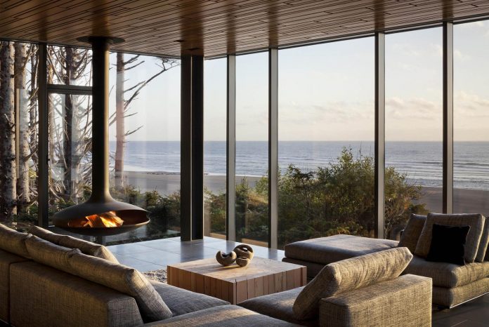 360-house-perched-beach-edge-tree-line-bora-architects-22