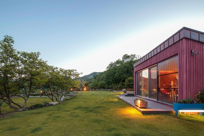 bang-keun-design-jirisan-house-red-home-harmony-natural-earth-toned-materials-13
