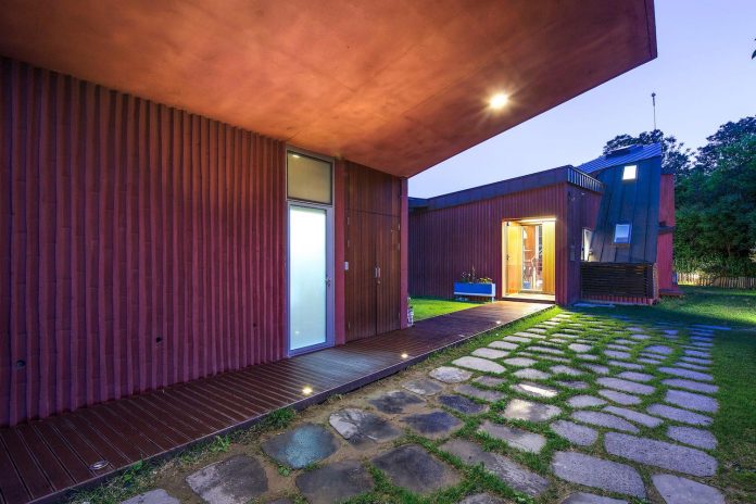 bang-keun-design-jirisan-house-red-home-harmony-natural-earth-toned-materials-17