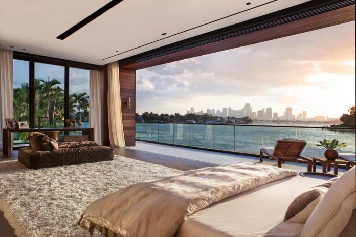 charlotte-dunagan-design-group-design-casa-clara-modern-luxurious-clean-lined-house-set-venetian-island-miami-beach-10