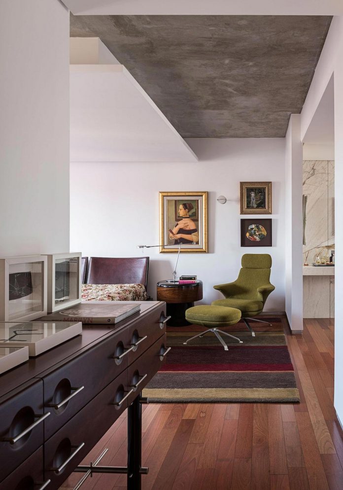 colourful-apartment-belo-horizonte-art-collector-lover-strong-colours-designed-2arquitetos-20