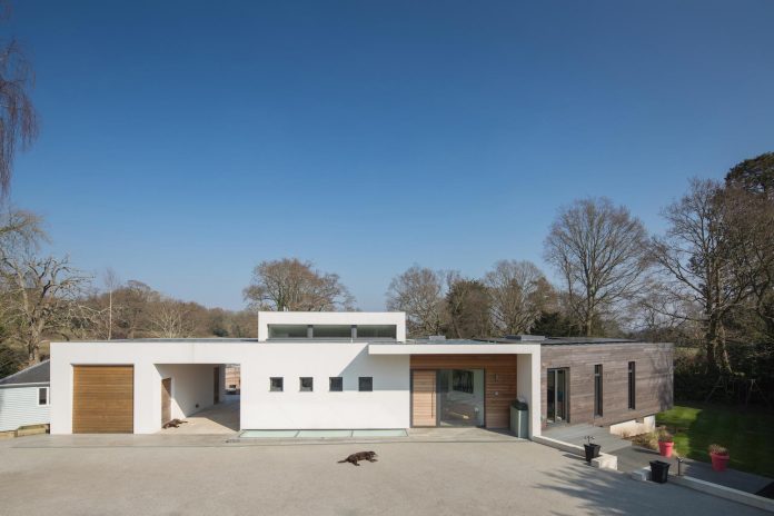 contemporary-highly-sustainable-energy-efficient-family-home-hampshire-witcher-crawford-02