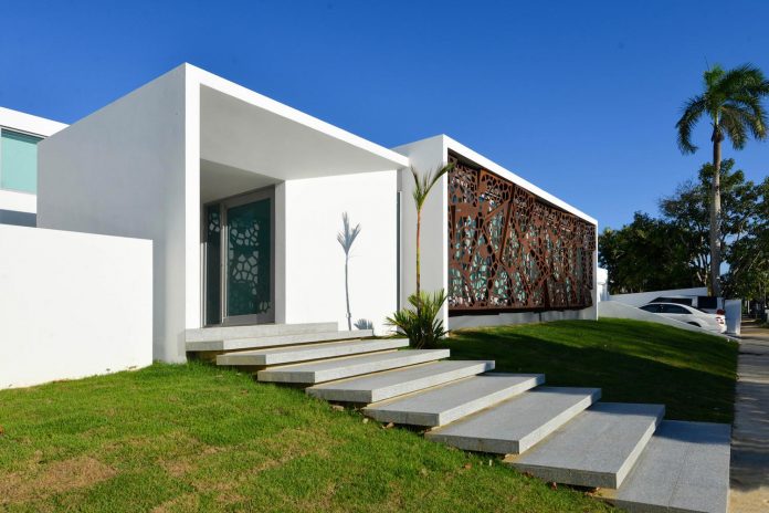 contemporary-huge-house-san-juan-diaz-paunetto-arquitectos-02