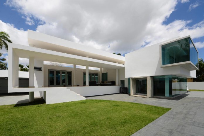 contemporary-huge-house-san-juan-diaz-paunetto-arquitectos-14