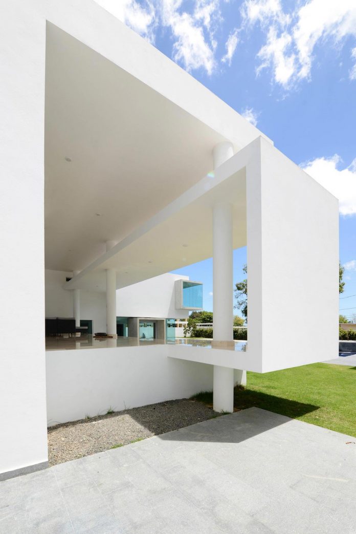 contemporary-huge-house-san-juan-diaz-paunetto-arquitectos-15
