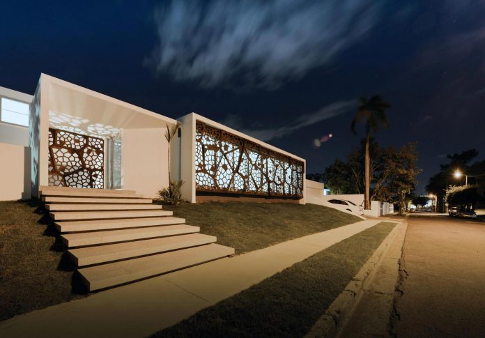 contemporary-huge-house-san-juan-diaz-paunetto-arquitectos-17