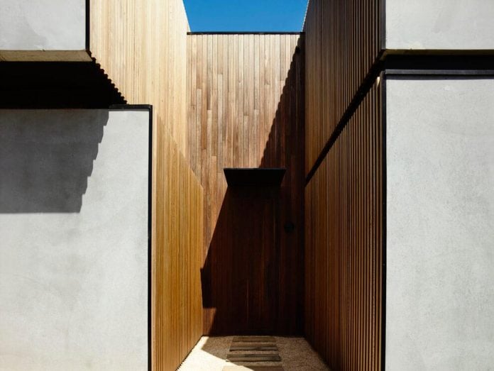 contemporary-torquay-house-victoria-australia-designed-wolveridge-architects-01