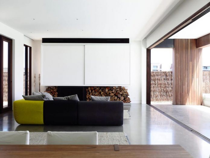 contemporary-torquay-house-victoria-australia-designed-wolveridge-architects-03