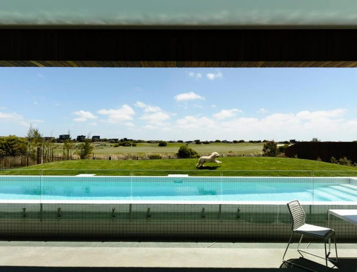 contemporary-torquay-house-victoria-australia-designed-wolveridge-architects-07