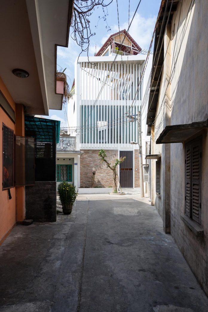 contemporary-townhouse-saigon-adstudio-01