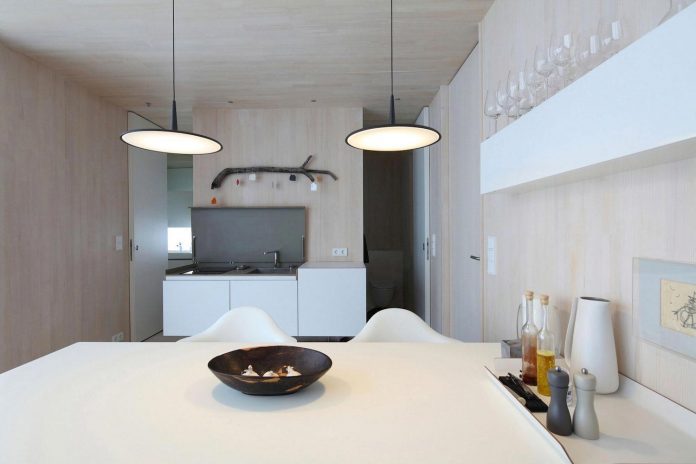 delugan-meissl-associated-architects-design-casa-invisibile-flexible-prefabricated-wood-structure-home-13