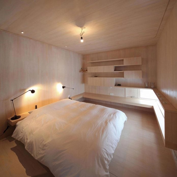 delugan-meissl-associated-architects-design-casa-invisibile-flexible-prefabricated-wood-structure-home-14