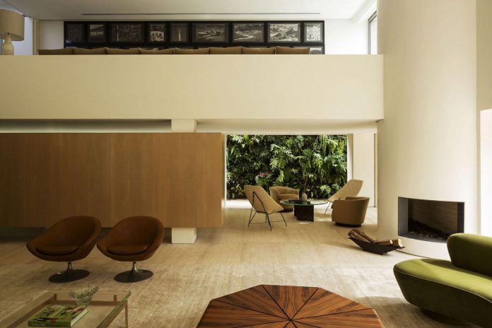 ds-house-gets-renovation-contemporary-villa-sao-paulo-06
