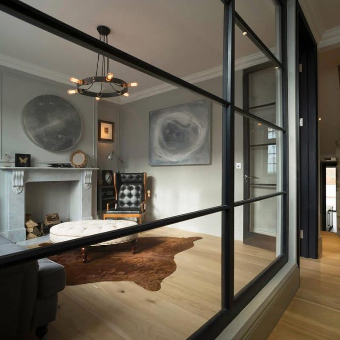 elegant-home-situated-old-edwardian-mews-house-south-west-london-02