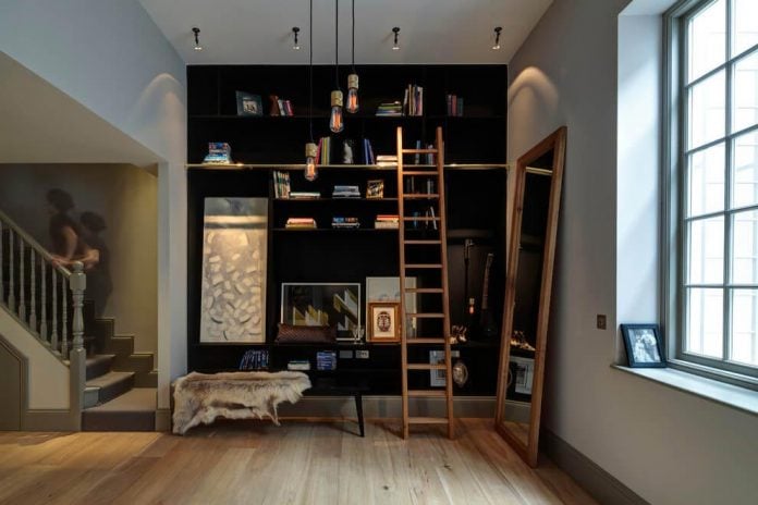elegant-home-situated-old-edwardian-mews-house-south-west-london-04