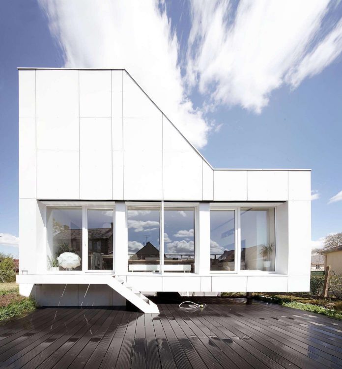 flying-box-prefabricated-villa-2a-design-architecture-01