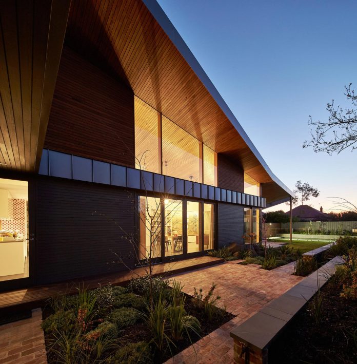 guild-architects-redesigned-yarraville-garden-house-passive-solar-design-adaptation-19