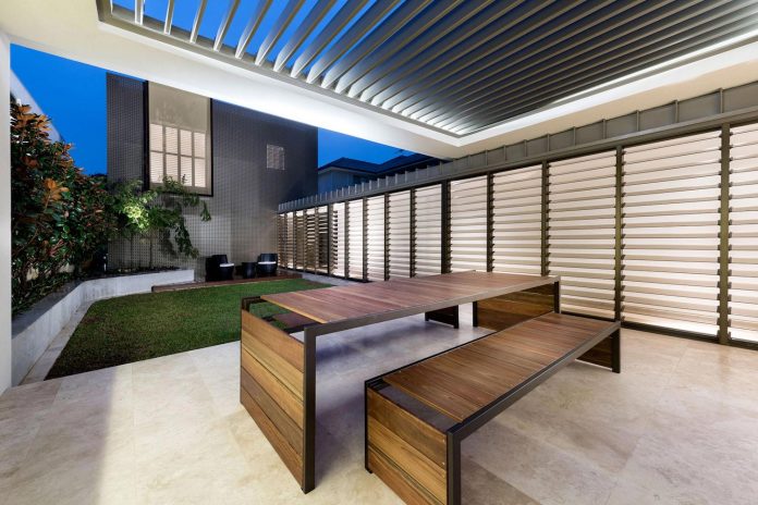 minimalistic-bronze-metalwork-exterior-chamberlain-street-residence-weststyle-design-development-43