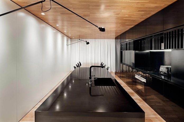 modern-city-loft-combine-black-white-natural-wood-designed-studio-mode-sofia-bulgaria-06
