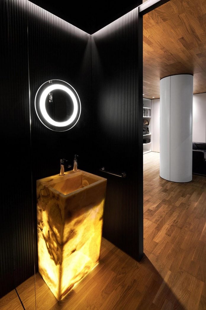 modern-city-loft-combine-black-white-natural-wood-designed-studio-mode-sofia-bulgaria-18