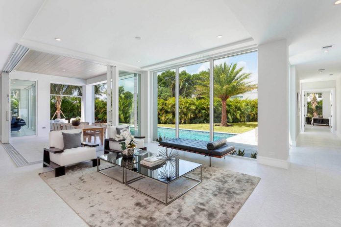 modern-single-family-house-located-delray-beach-florida-designed-ibi-designs-05