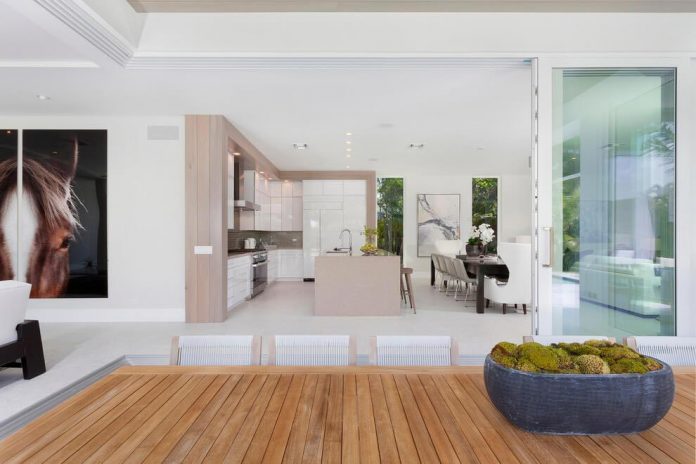 modern-single-family-house-located-delray-beach-florida-designed-ibi-designs-09