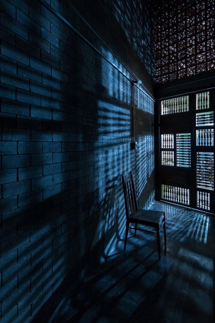 monastery-zen-house-made-natural-rustic-material-palette-unrefined-brick-bare-wood-unpainted-cemboard-ferrous-iron-03