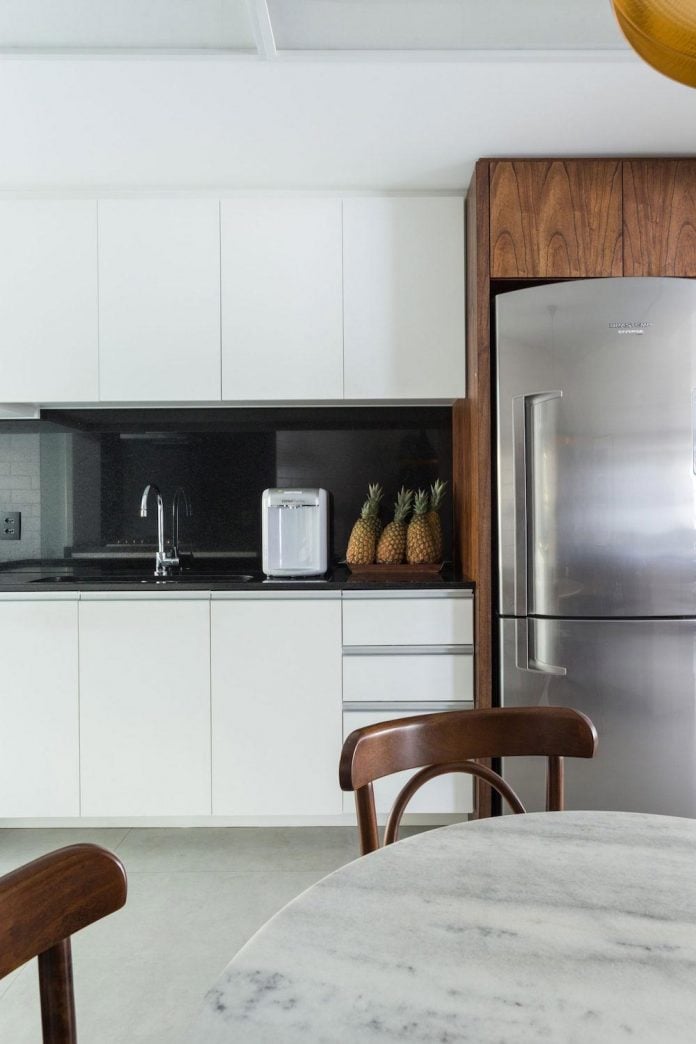 plaza-minimalist-apartment-designed-ambidestro-porto-alegre-brazil-15