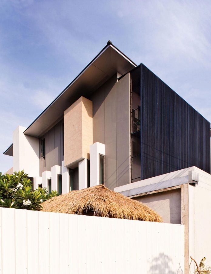 sammakorn-contemporary-residence-bangkok-designed-archimontage-design-fields-sophisticated-01