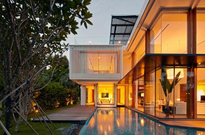 sophisticated-no-2-house-singapore-robert-greg-shand-architects-38
