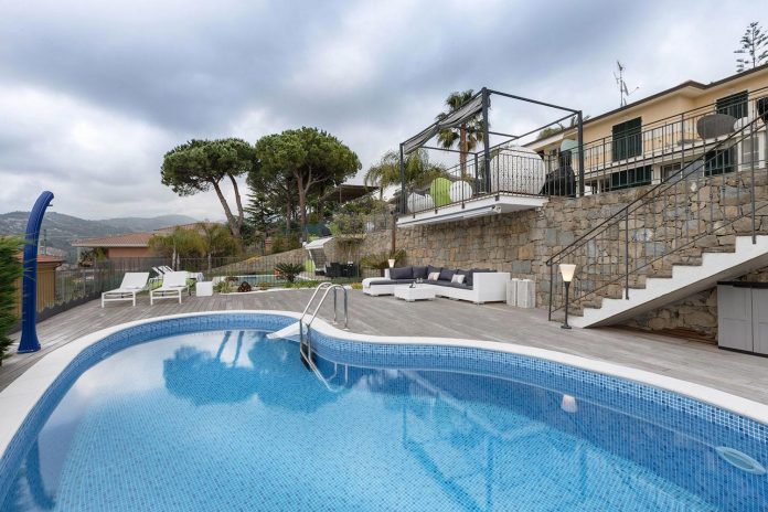 sophisticated-villa-bordighera-italy-designed-bright-natural-colours-sand-stone-sea-03