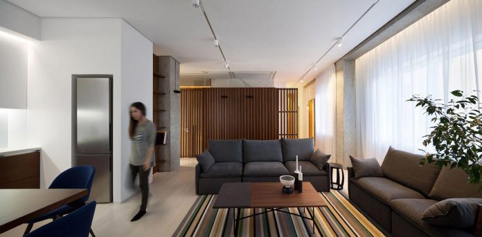 wood-marble-elegant-laconic-minimalist-style-apartment-nottdesign-05