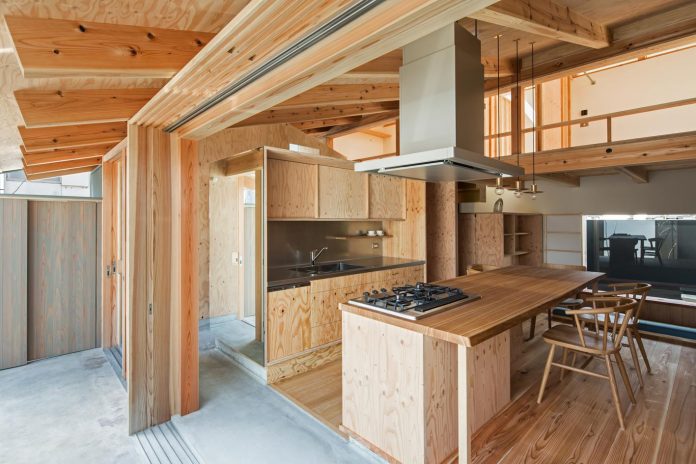 wooden-fence-house-four-mini-development-site-hitotomoritomoko-23