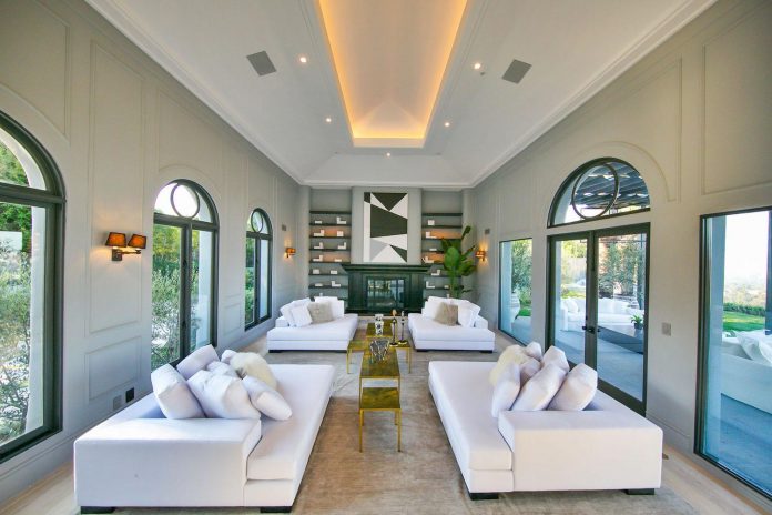 belgian-interior-designer-maxime-jacquet-designed-interiors-10000-square-foot-french-contemporary-property-beverly-hills-12