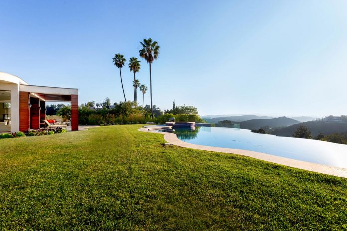 beverly-hills-contemporary-house-magnificent-270-degrees-green-view-sunset-breathtaking-04