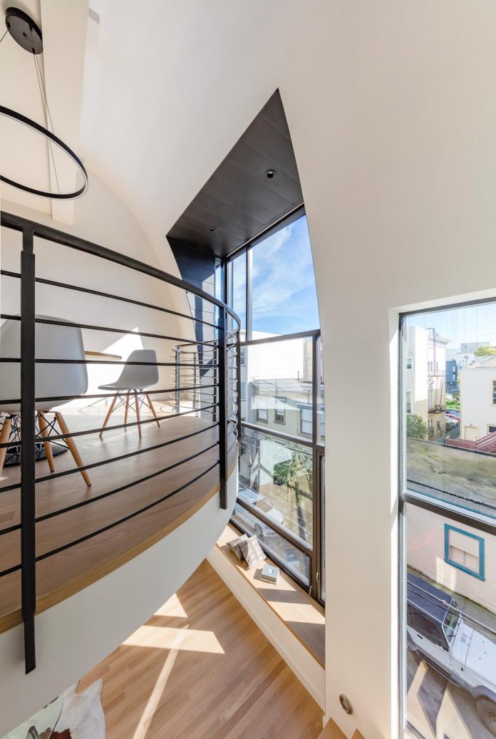 black-mass-apartment-building-designed-stephen-phillips-architects-plays-viewer-perception-create-dramatic-visual-spatial-effects-04