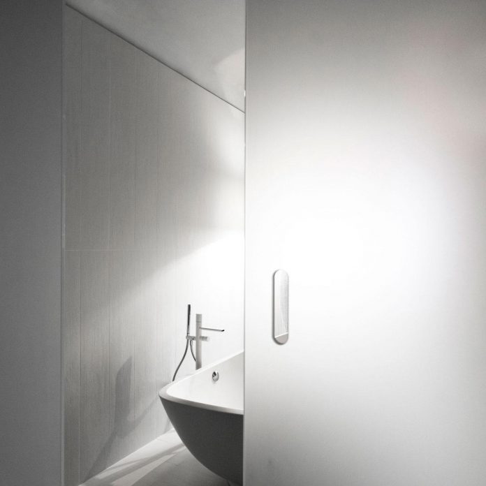 complete-white-casa-esse-designed-lda-imda-associated-architects-san-miniato-italy-13