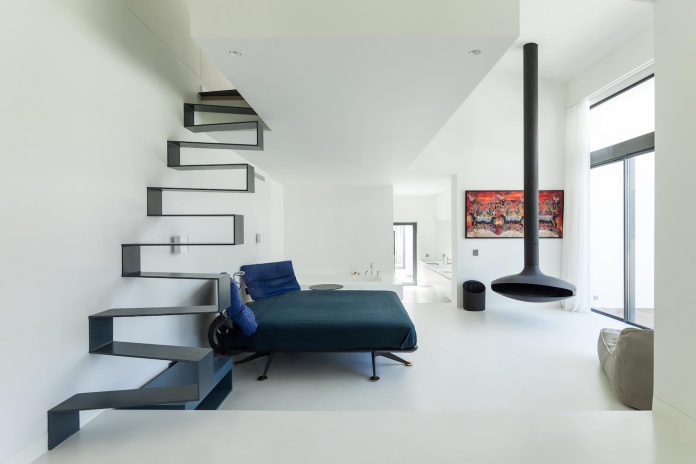 contemporary-cascais-p272-residence-designed-fragmentos-de-arquitectura-09