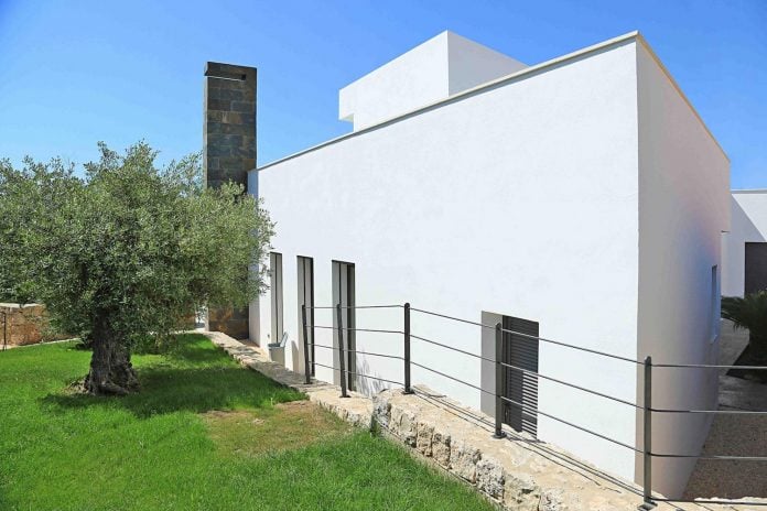 contemporary-house-mediterranean-island-mallorca-andreas-hummel-architekt-01