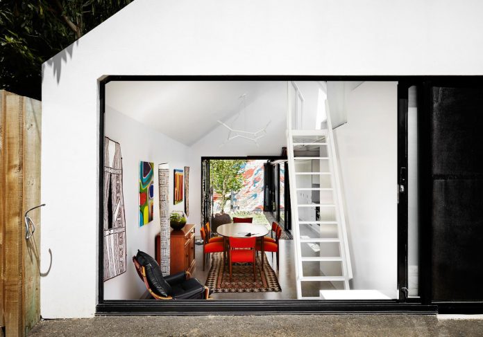 contemporary-redesigned-2-storey-small-house-austin-maynard-architects-11