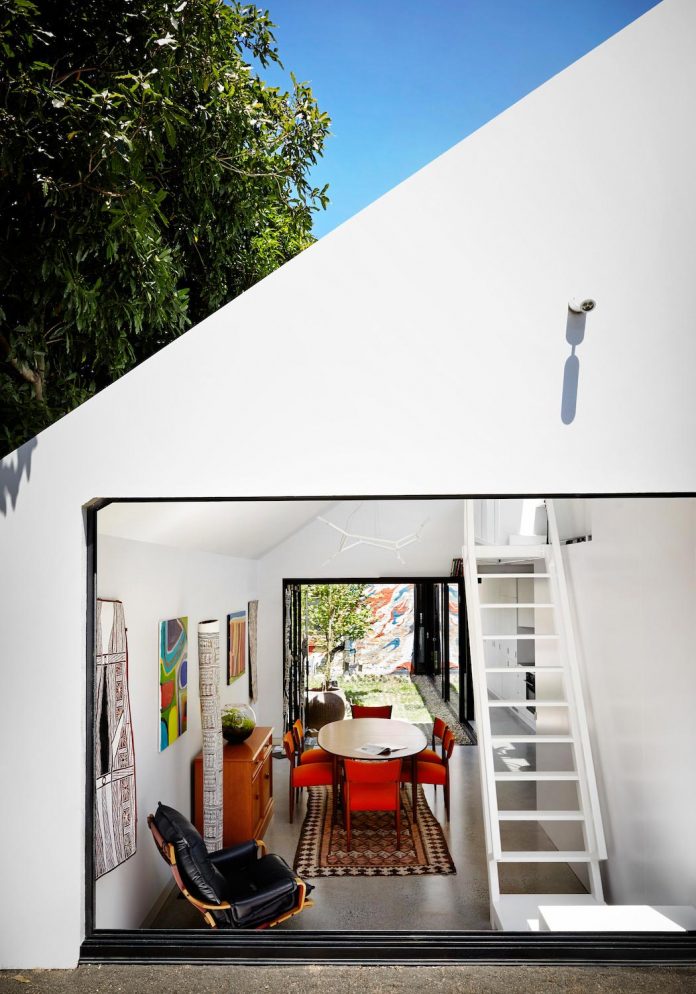 contemporary-redesigned-2-storey-small-house-austin-maynard-architects-13