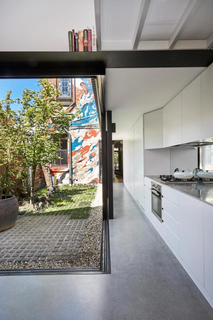 contemporary-redesigned-2-storey-small-house-austin-maynard-architects-18
