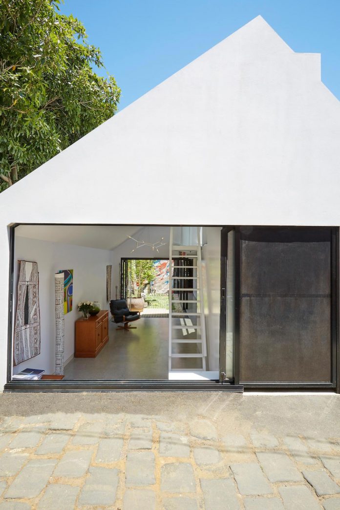contemporary-redesigned-2-storey-small-house-austin-maynard-architects-30